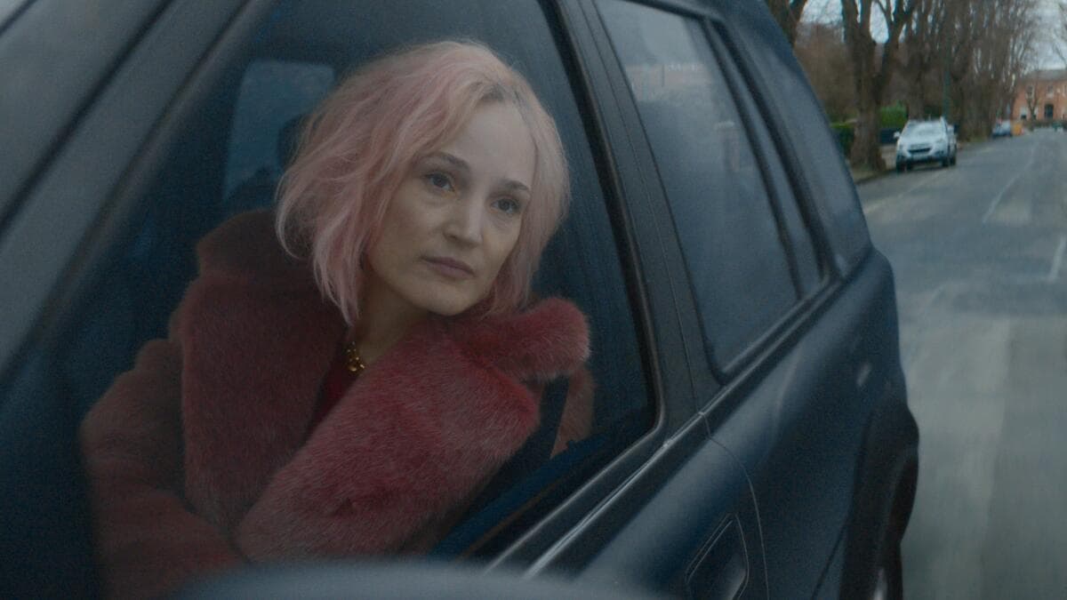 Jarmusch's 'Father Mother Sister Brother' Explores Family