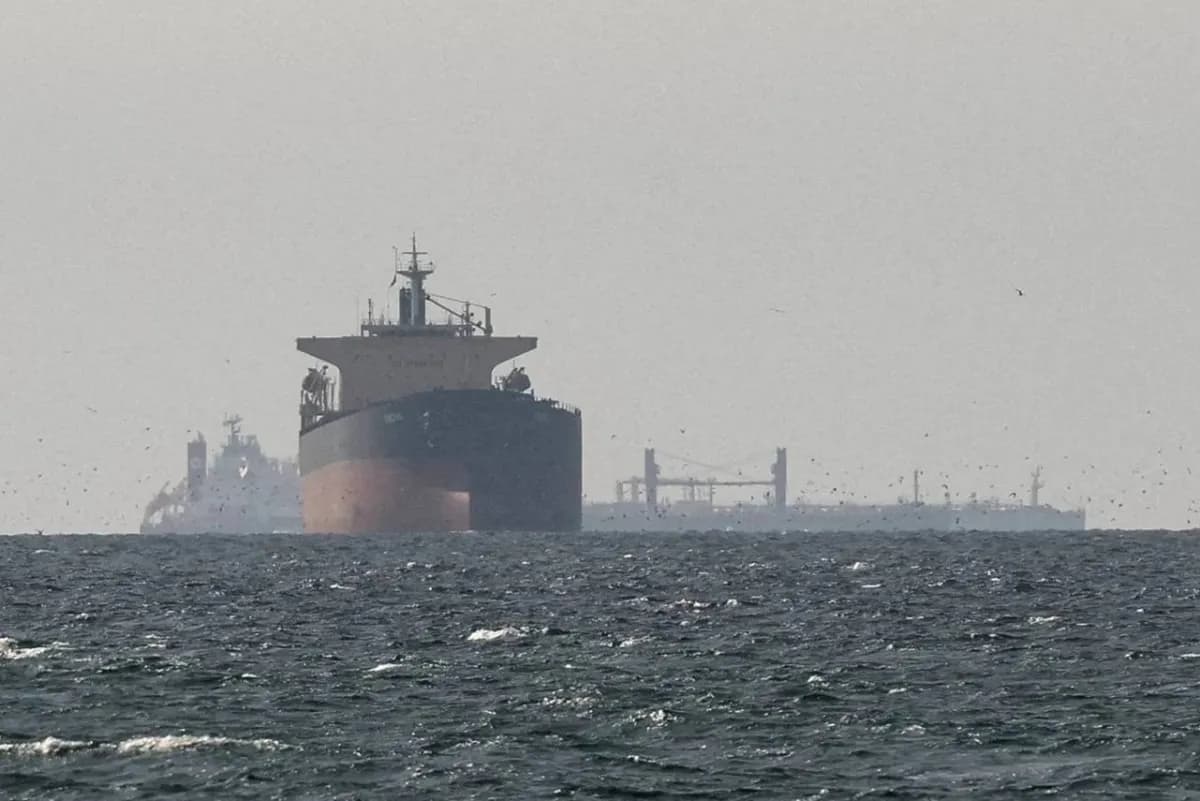 Global Oil Markets Face Crisis as Hormuz Strait Closure Escalates